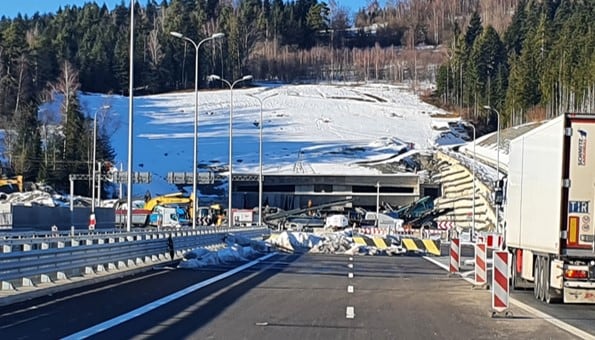 Image alt text (optional)