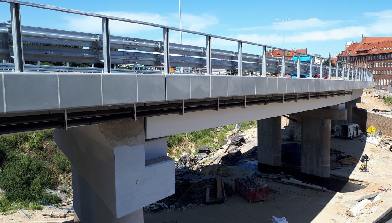 Image alt text (optional)