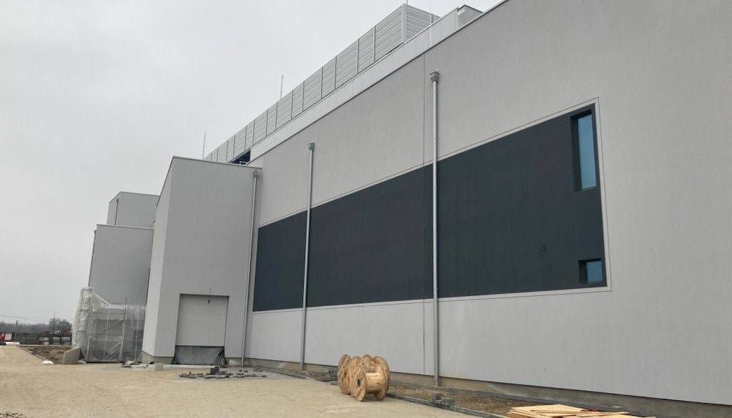 Image alt text (optional)