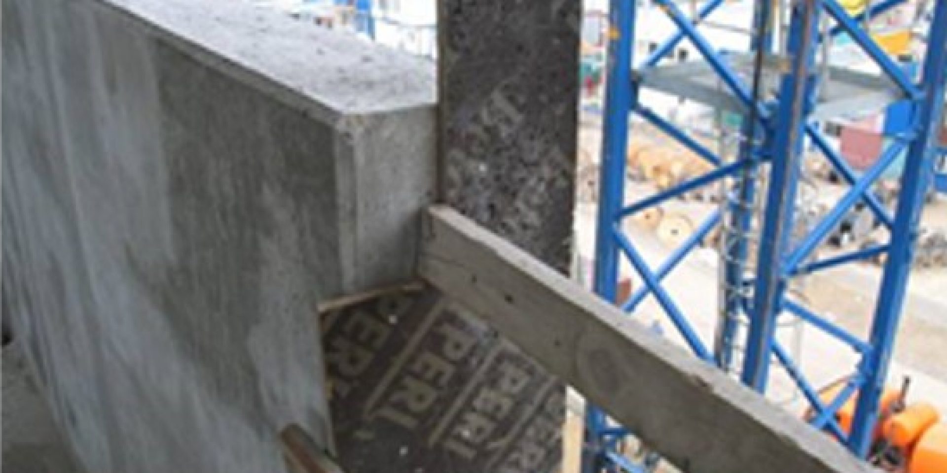 Tymczasowe balustrady zabezpieczające