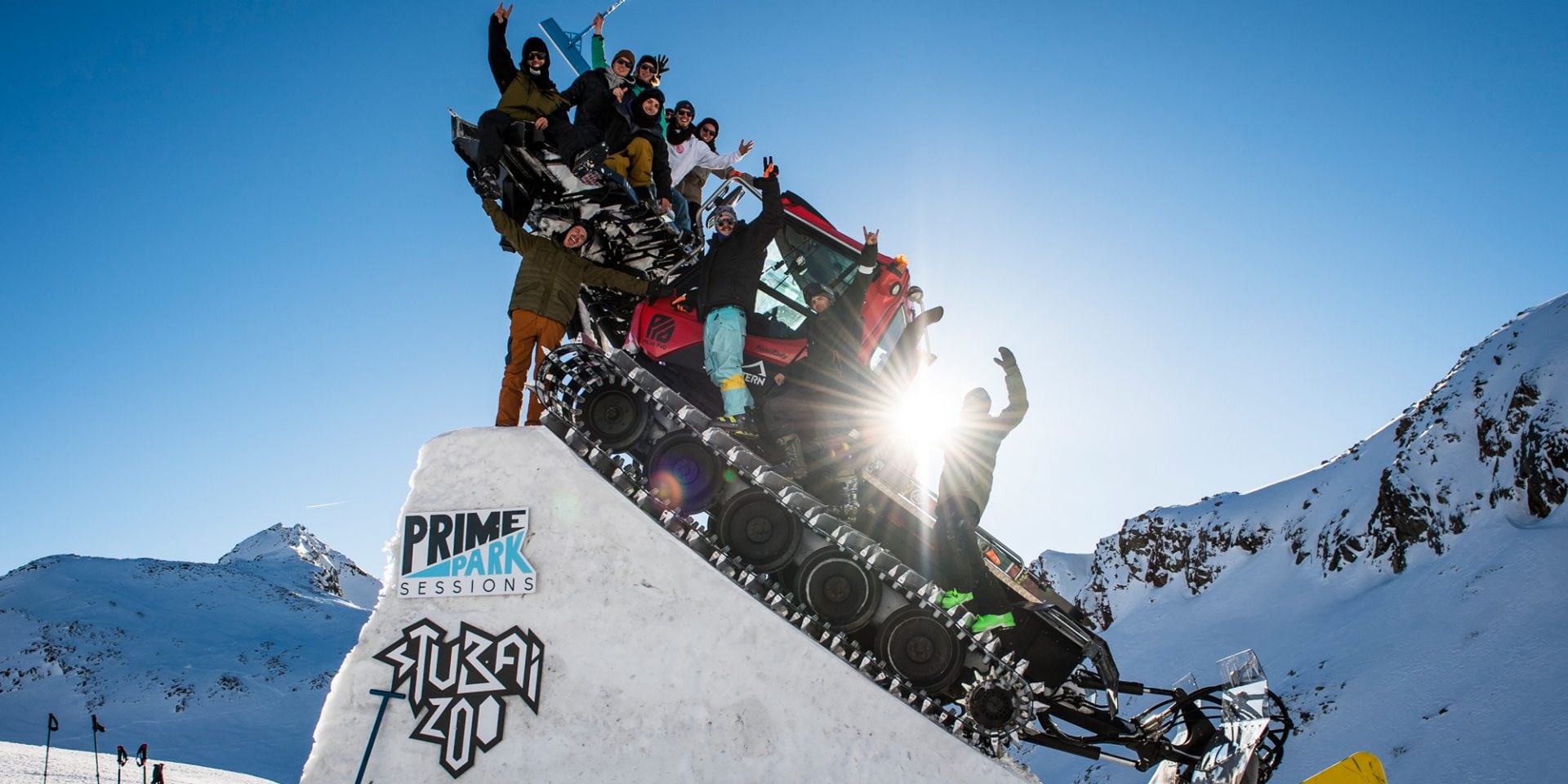 Zespół organizujący imprezę Prime Park Sessions w Freestyle Park na lodowcu Stubai