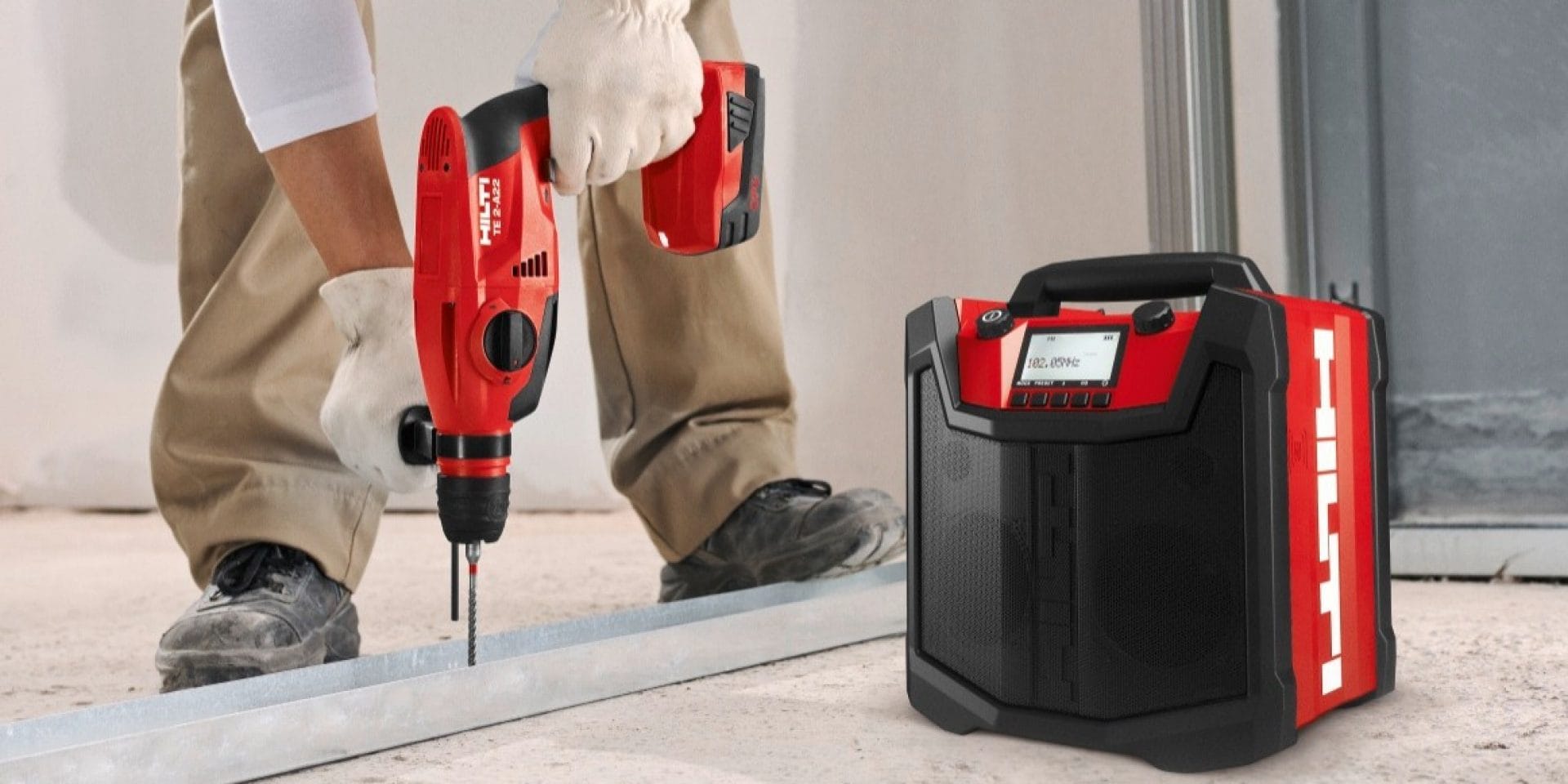 Ładowarka z radiem RC 4/36-DAB 230V