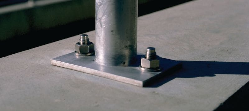Kotwa klinowa HSA-F HDG Wysoce wytrzymała kotwa klinowa do standardowych obciążeń statycznych, do osadzania w betonie niespękanym (ocynk ogniowy) Aplikacje 1