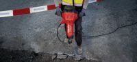 Elektryczny młot udarowy do ciężkich prac TE 3000-AVR Wyjątkowo mocny młot dłutujący do dużych obciążeń, do wyburzania betonu, cięcia asfaltu, prac ziemnych oraz montażu uziomów Aplikacje 4