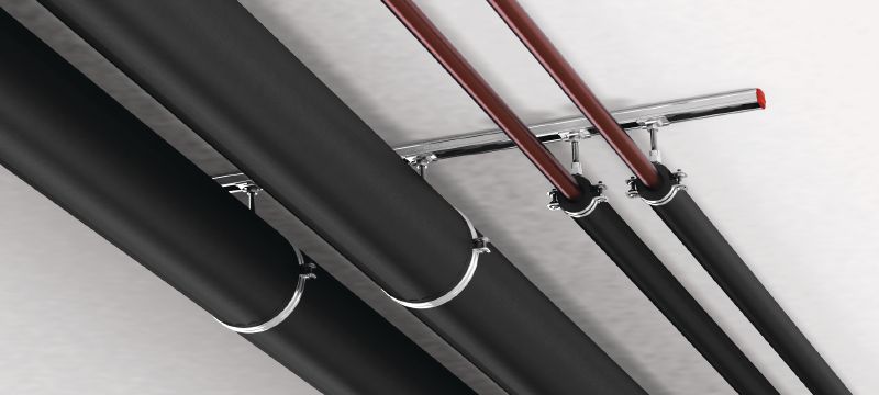 MRP-C Obejma do rur chłodniczych, z szybkim mechanizmem zamykającym Ocynkowana galwanicznie obejma do rur zapewniająca wysoką produktywność podczas montażu instalacji chłodniczych i wody zimnej, z izolacją o różnych grubościach Aplikacje 1