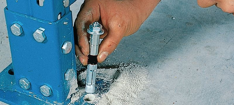 Kotwa klinowa do dużych obciążeń HSL4-G Kotwa rozprężna segmentowa do dużych obciążeń z aprobatami dla zastosowań istotnych dla bezpieczeństwa, do osadzania w betonie (stal węglowa, gwint zewnętrzny) Aplikacje 1