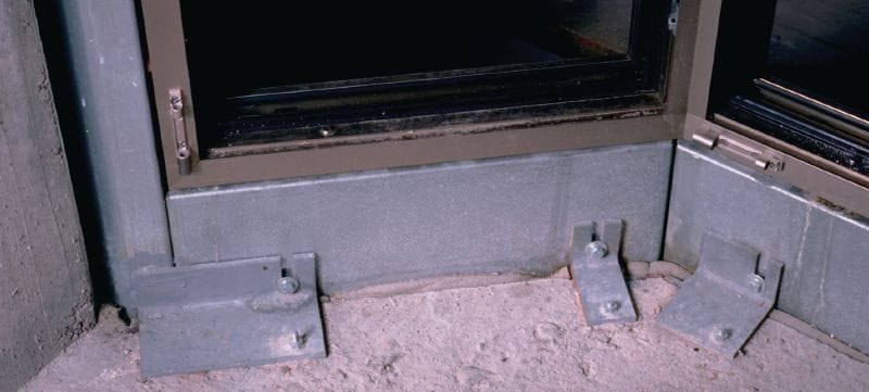 Kotwa klinowa HSV Ekonomiczna kotwa klinowa do obciążeń statycznych, do osadzania w betonie niespękanym (stal węglowa) Aplikacje 1