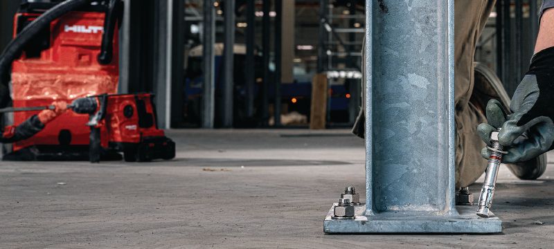 HST4 BW Kotwa segmentowa Najwytrzymalsza metalowa kotwa rozprężna w naszej ofercie, do przenoszenia dużych obciążeń statycznych i sejsmicznych w betonie zarysowanym (stal węglowa, duża podkładka) Aplikacje 1