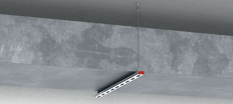 Zestaw łącznika szynowego MW-EB CL, łącznik szynowy z liną, końcówka ze śrubą oczkową Lina stalowa z wstępnie zamontowaną śrubą oczkową i regulowanym łącznikiem szynowym do zawieszania trapezów na betonie i stali Aplikacje 1