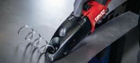 Akumulatorowe nożyce szczelinowe SSH 6-22 Akumulatorowe nożyce szczelinowe do szybkiego cięcia blach i profili do 2,5 mm │12 ga – z dołączonymi ostrzami Hilti SSH CS (platforma akumulatorowa Nuron) Aplikacje 5