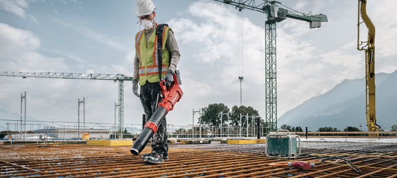 Dmuchawa akumulatorowa NBL 6-22 Mocna dmuchawa do usuwania drobnego gruzu na budowie i przygotowywania powierzchni do pracy (platforma akumulatorowa Nuron) Aplikacje 1