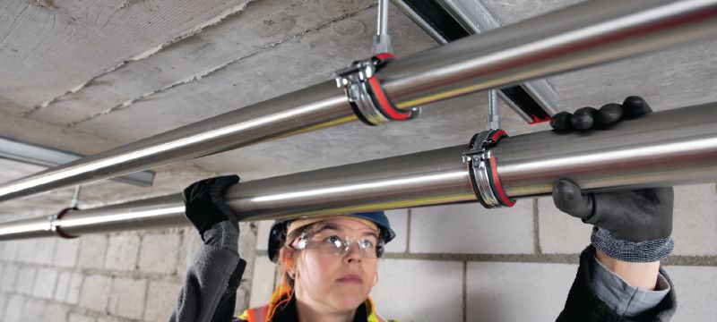 MP-U-I Obejma do rur z szybkim mechanizmem zamykającym Ocynkowana galwanicznie obejma do rur z izolacją akustyczną i szybkim mechanizmem zamykającym zapewniająca maksymalną produktywność w zastosowaniach średnich Aplikacje 1