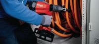Akumulatorowe nożyce NCT 85 C-22 do kabli miedzianych/aluminiowych Akumulatorowe nożyce z rękojeścią pistoletową do kabli miedzianych i aluminiowych o średnicy do 3,2 │80 mm (platforma akumulatorowa Nuron) Aplikacje 3