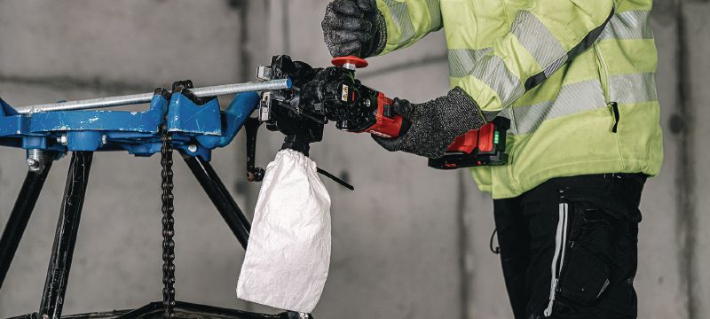 Akumulatorowa przecinarka prętów zbrojeniowych NRC 6-22 Bezprzewodowe cięcie prętów zbrojeniowych przy krawędzi, prawie beziskrowe cięcie prętów gwintowanych i prętów zbrojeniowych (25 mm / #8) (platforma akumulatorowa Nuron) Aplikacje 1
