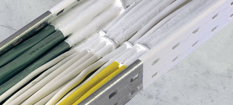 Powłoka ogniochronna CP 679A Plus do kabli Powłoka kabli o wysokich parametrach – CP 679A Plus jest ablacyjną powłoką ogniochronną, która opóźnia rozprzestrzenianie się płomieni na kablach oraz jest odpowiednia do zastosowań wewnętrznych i zewnętrznych Aplikacje 1