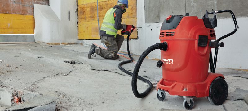 Odkurzacz budowlany VC 60M-X klasy M Bardzo wydajny odkurzacz do podłączania elektronarzędzi i sprzątania na budowie (na mokro i na sucho), ze zbiornikiem 60 l Aplikacje 1
